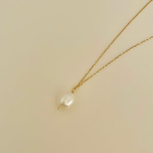 pearl pendant necklace made by 14K gold plated over sterling silver