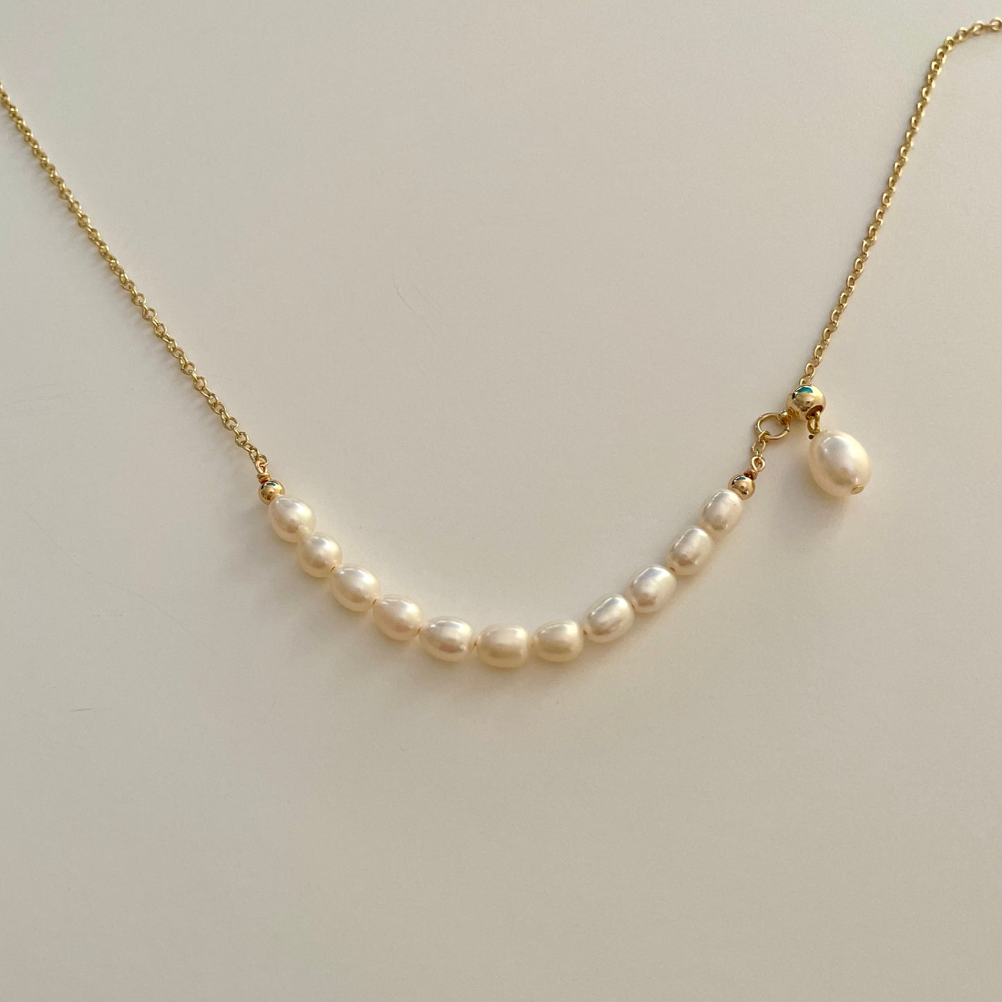 Adjustable pearl smile necklace, adjustable Y-shaped pearl necklace， gold vermeil