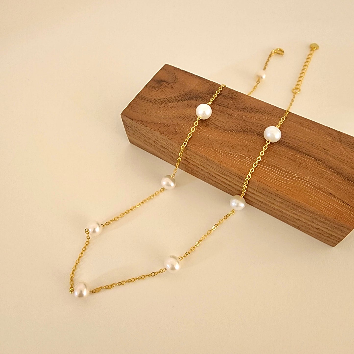 Starry Pearl Necklace， gold vermeil， blue cloth, gold chains