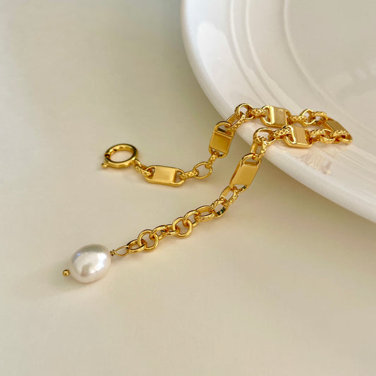 18K gold-plated metal bracelet， Baroque pearl，lock，radiant 